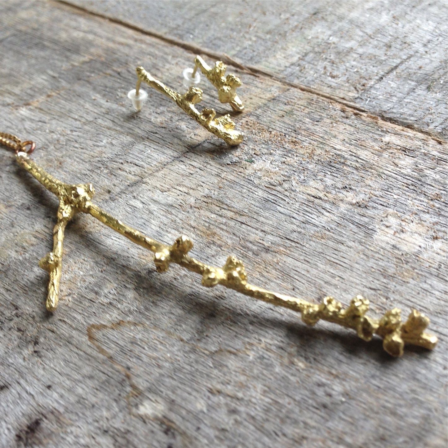 BRANCH MINIMAL NECKLACE