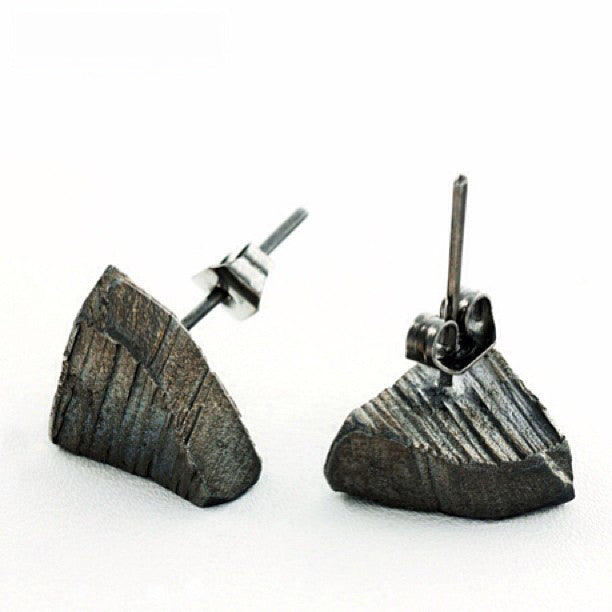 ALCHEMY POST PIRAMID EARRINGS