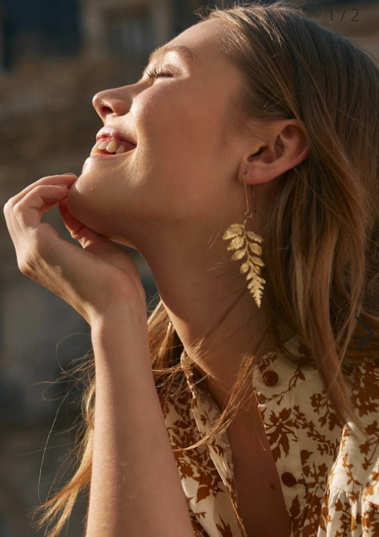 FERN LONG GOLDEN EARRINGS