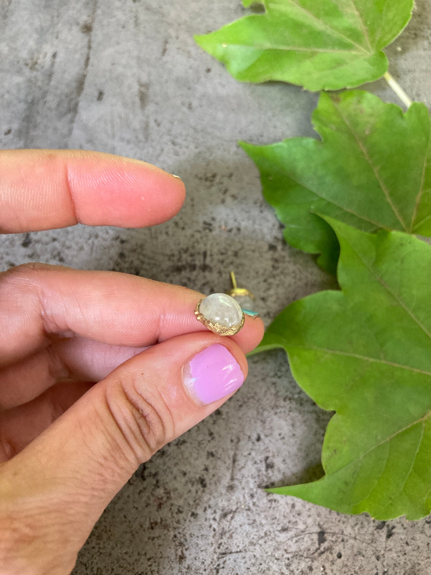 SMALL MOONSTONE EARRINGS