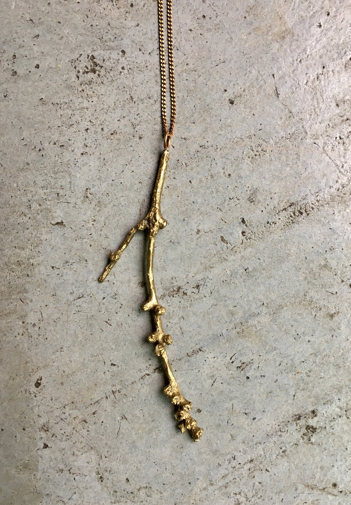 BRANCH MINIMAL NECKLACE