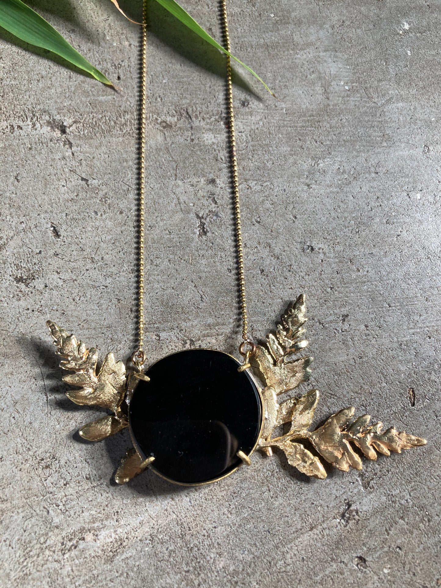 BOTANICAL BIG NECKLACE WITH BLACK ONIX