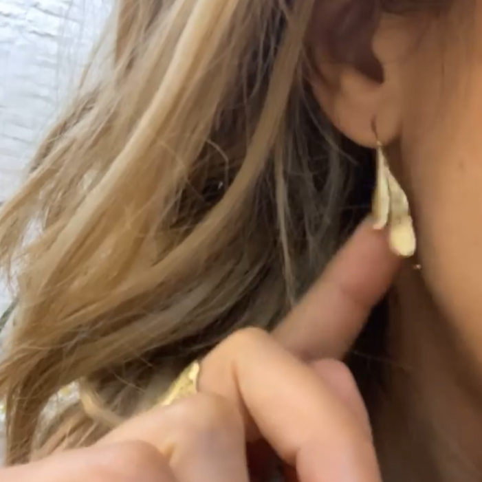 OTTO MEDIUM EARRINGS