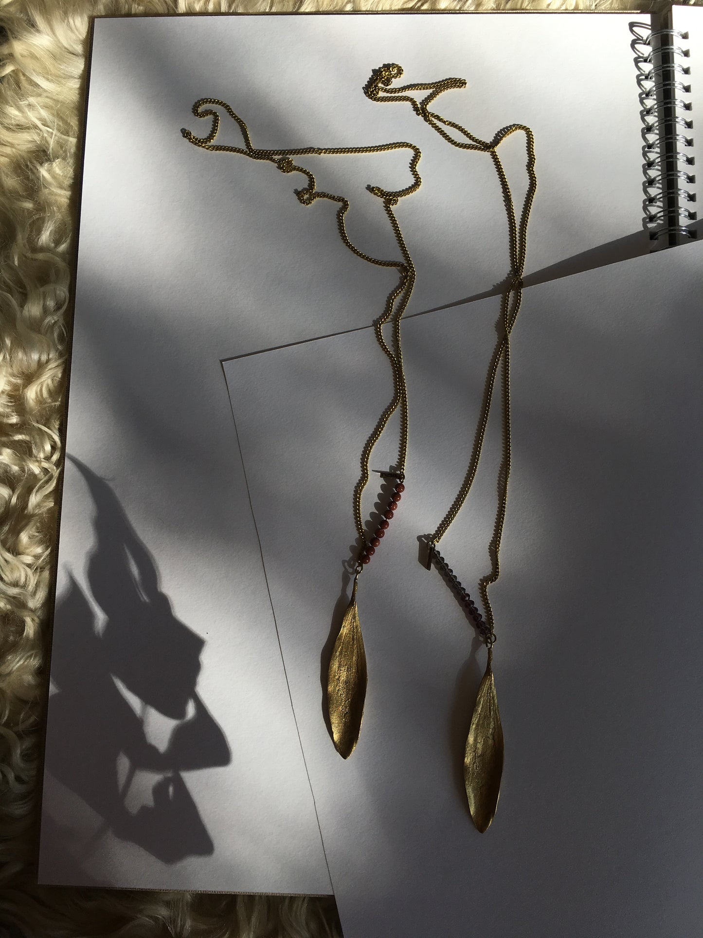 ACACIO LEAF LONG NECKLACE