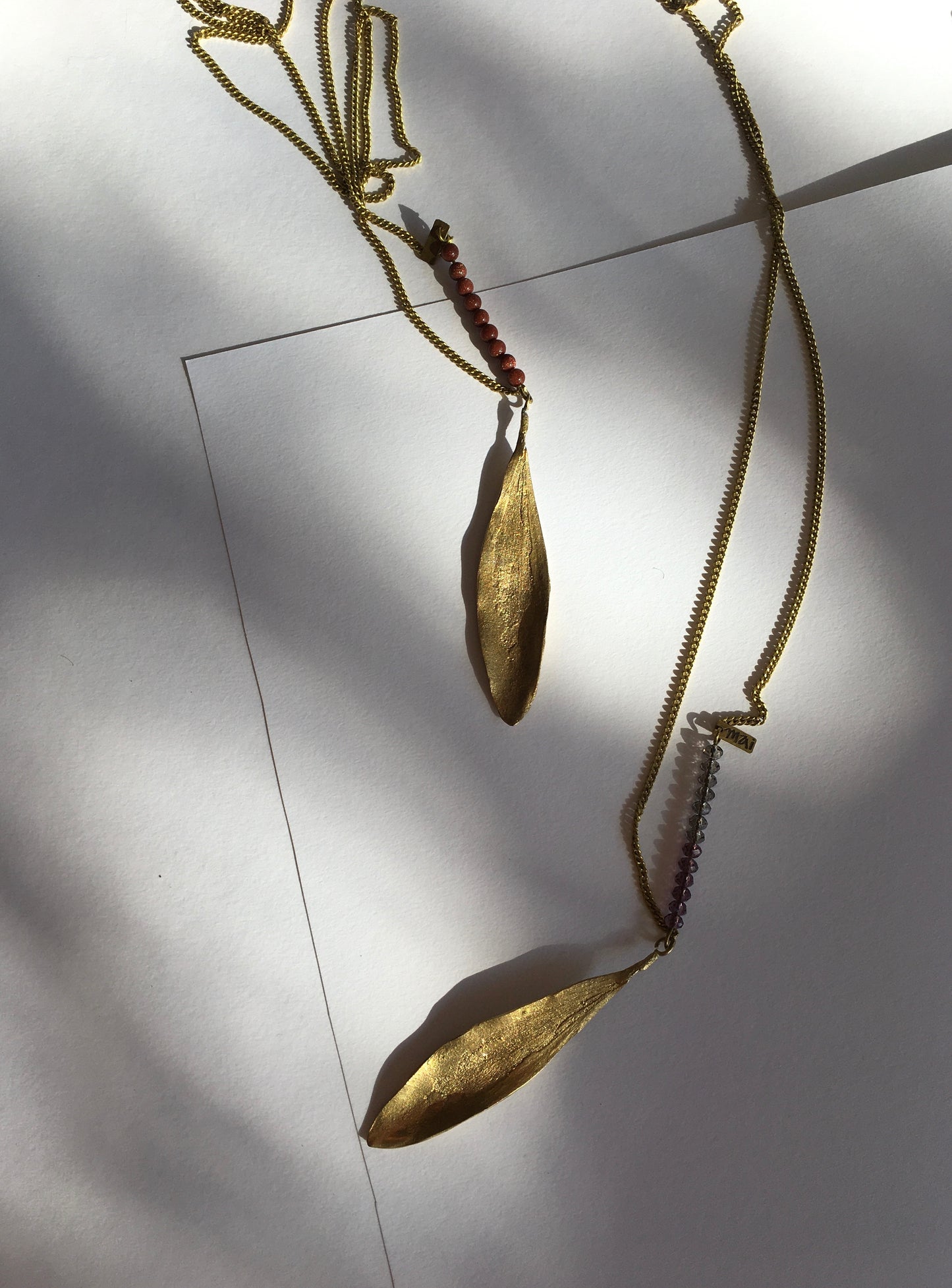 ACACIO LEAF LONG NECKLACE