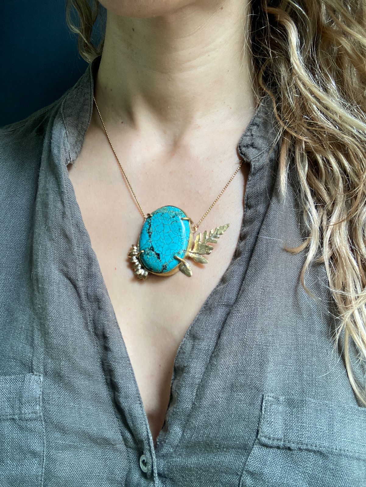 REAL BIG TURQUOISE NECKLACE WITH BOTANICAL GRIMPS.