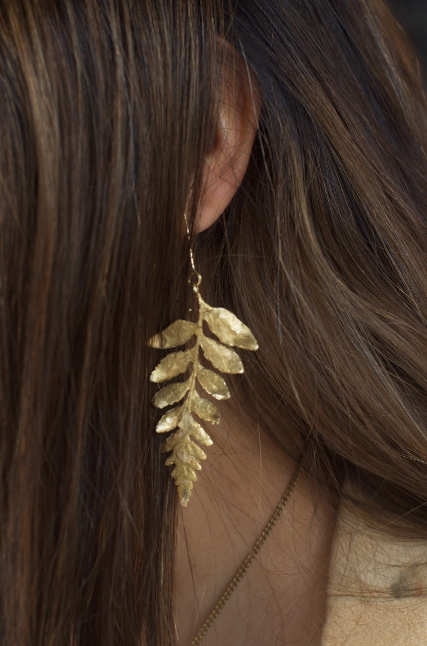 FERN LONG GOLDEN EARRINGS