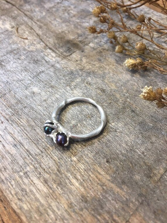 BLACK PEARL AND SILVER RING