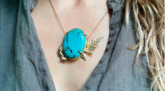 REAL BIG TURQUOISE NECKLACE WITH BOTANICAL GRIMPS.